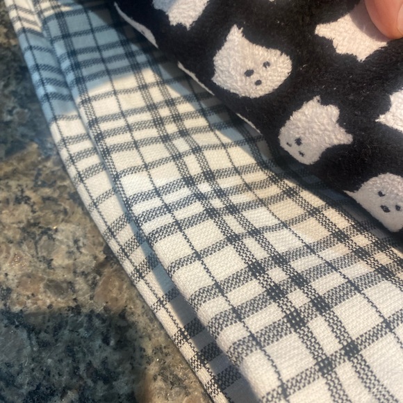 Storehouse set of 3 Halloween ghost towels! 3 different prints. NWT - Picture 4 of 5